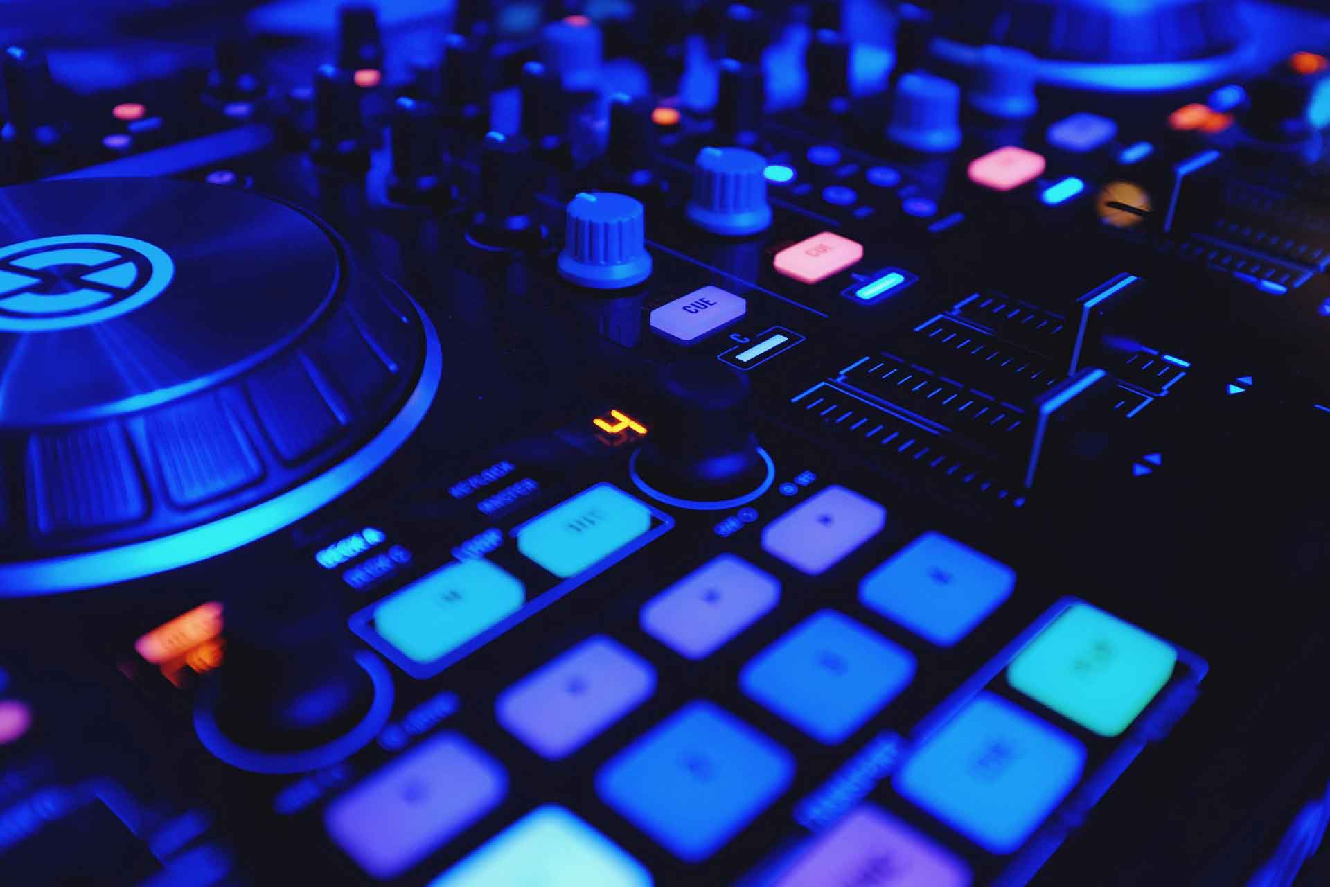 Professional DJ Booking for Private School Events: A Complete Guide