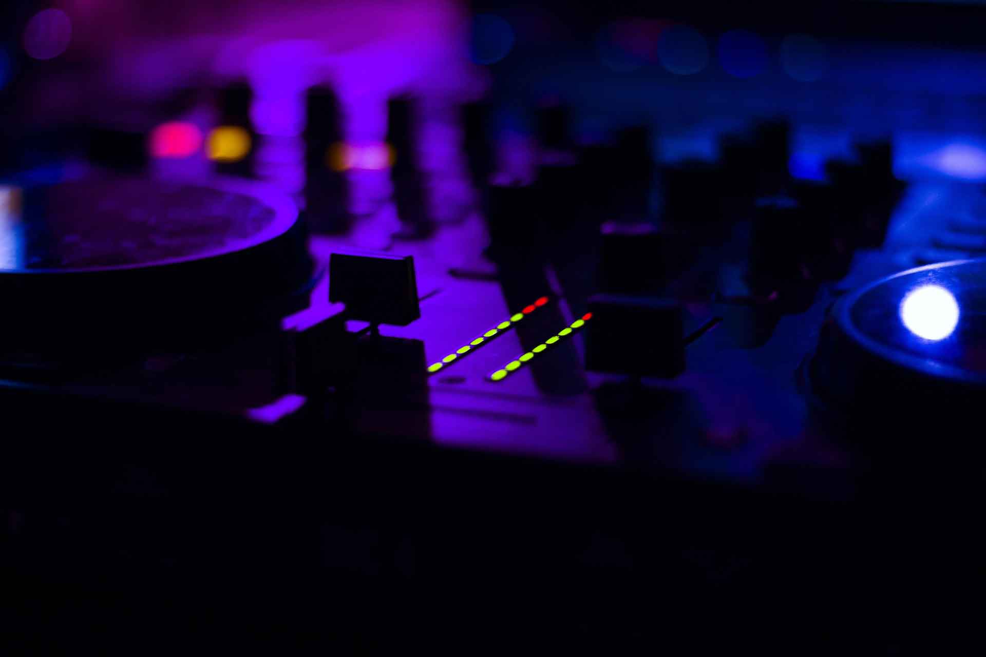 The Pulse of the City: Navigating DJ Music Production in Sydney