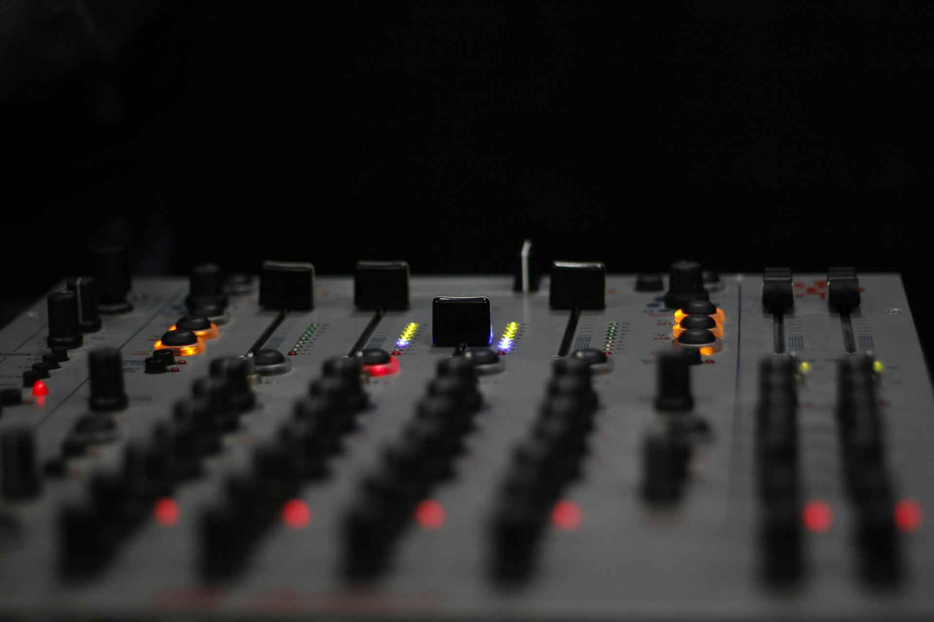 Ultimate Guide to Upper North Shore DJ Entertainment