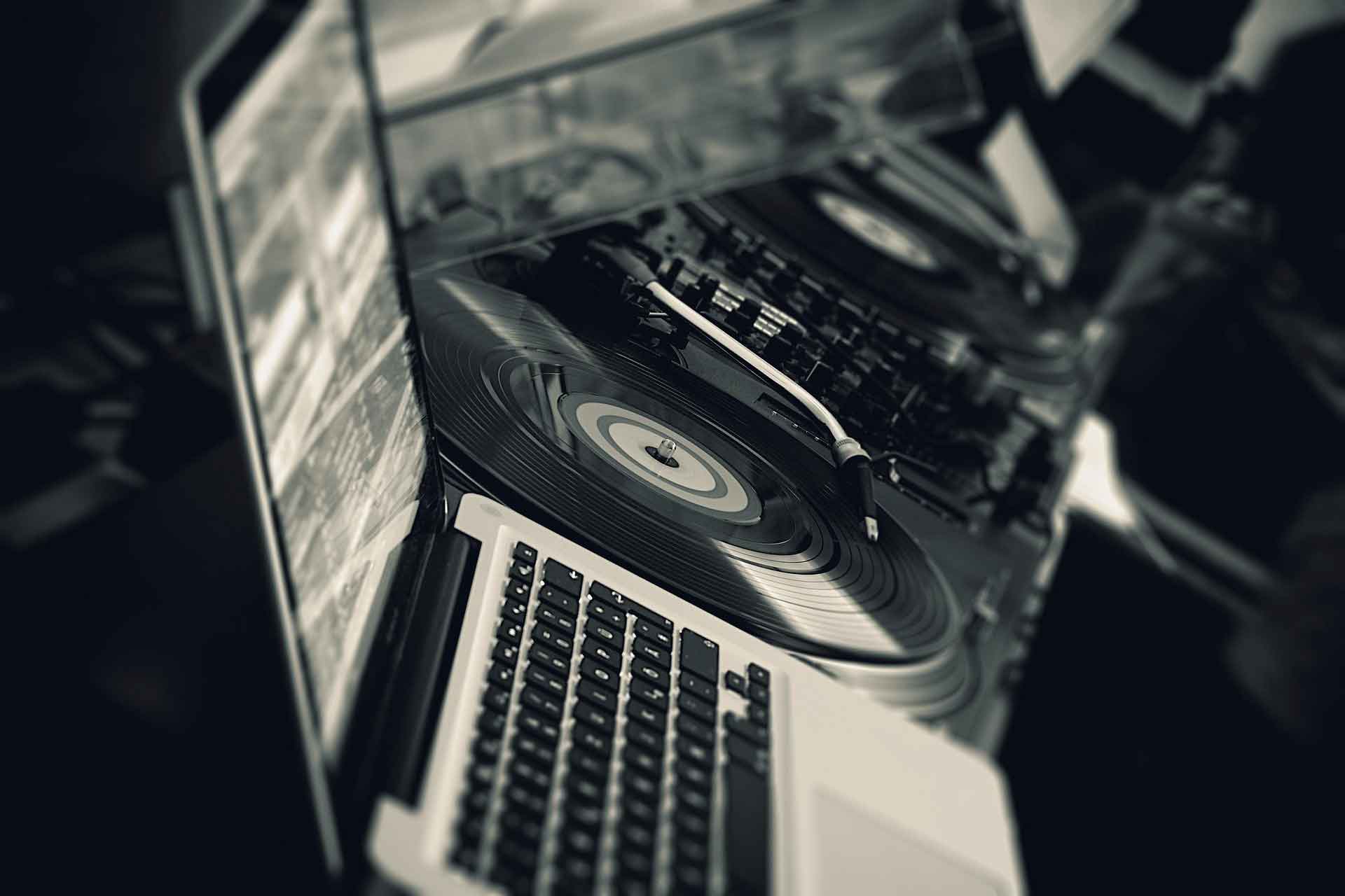 Finding the Top DJ for Your North Shore Event
